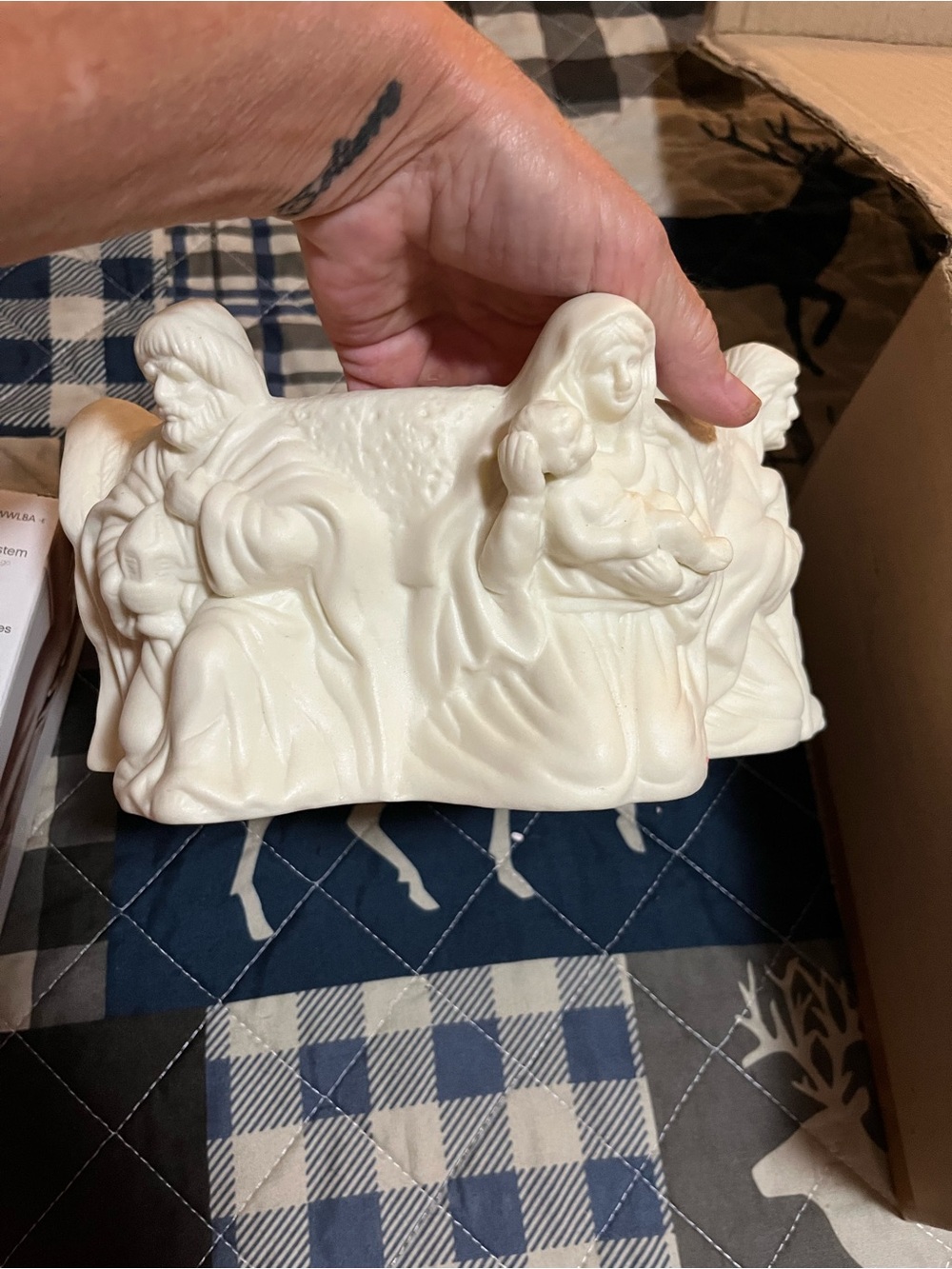 NIB RARE NATIVITY CIRLE CANDLE HOLDER - Picture 2 of 9